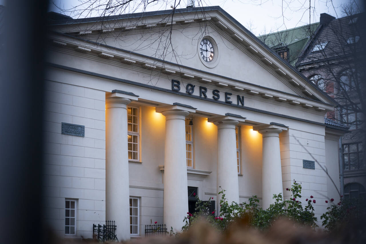 Hovedindeksen på Oslo Børs steg med 0,28 prosent mandag og endte på 1323 poeng. Foto: Erik Flaaris Johansen / NTB