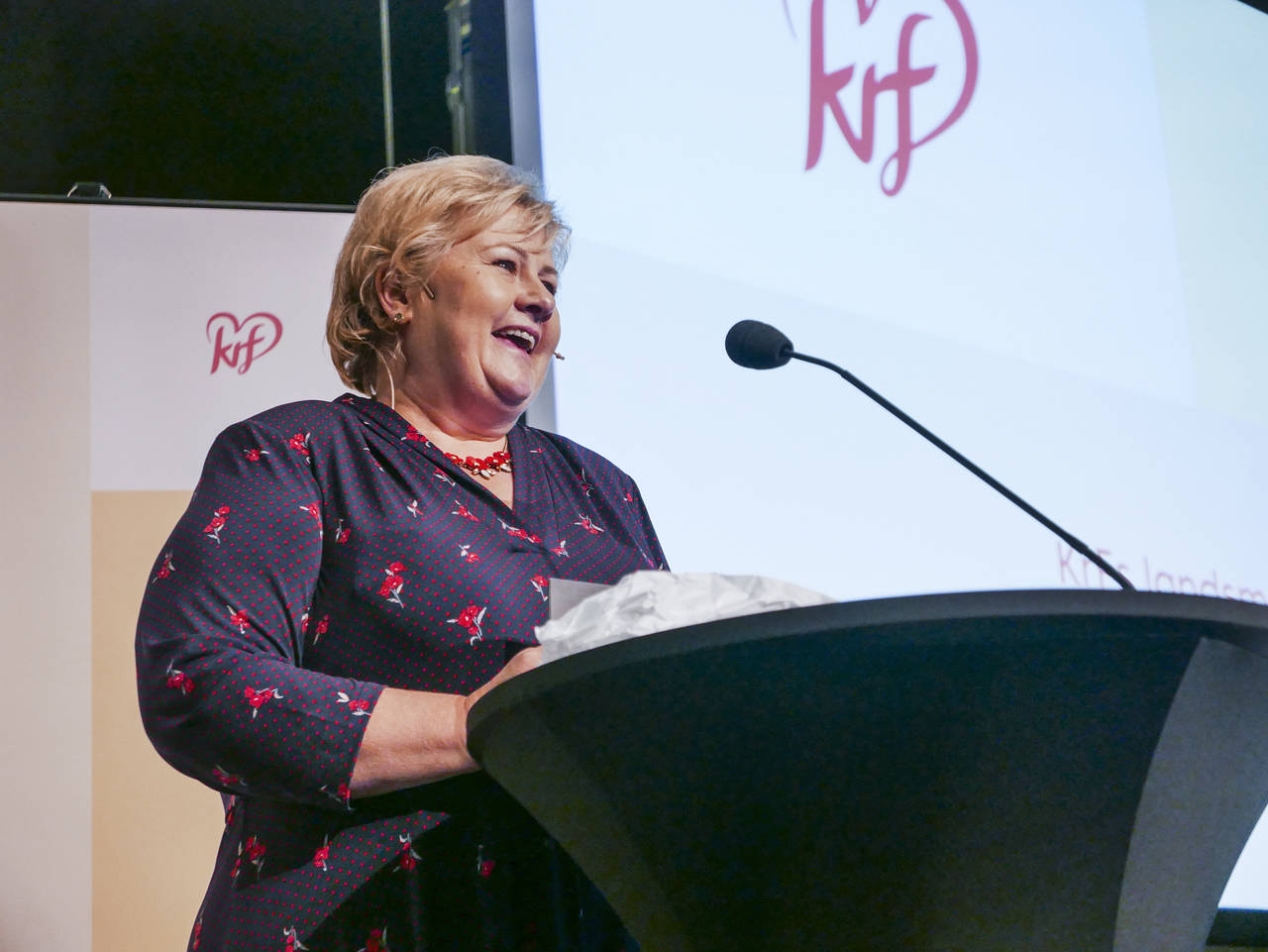 Statsminister Erna Solberg takket KrF for at de reddet jobben hennes da hun talte på partiets landsmøte lørdag. Foto: Marius Helge Larsen / NTB scanpix