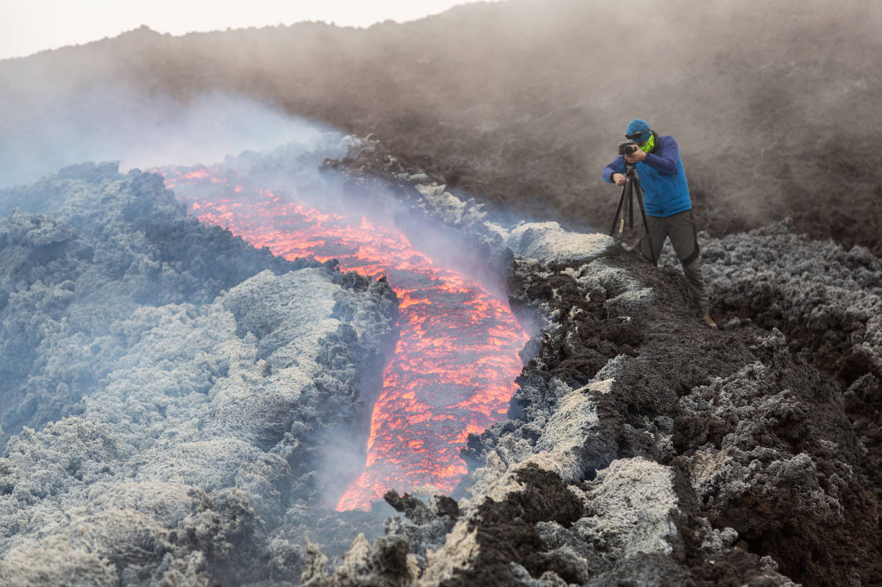 USUNN FORNUFT: Flytende lava er et vakkert og fascinerende naturfenomen, men verdt å holde på god avstand. FOTO: Shutterstock / NTB scanpix