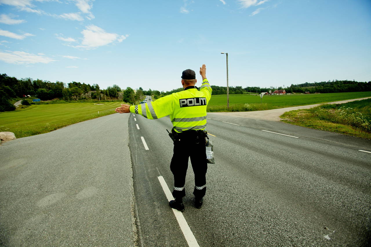 Fersk statistikk fra utrykningspolitiet viser at var 9.788 personer ble tatt for å kjøre for fort på norske veier i juni. Det er en liten nedgang fra samme måned i fjor, hvor det var 9.795 som ble tatt i for høy hastighet. Illustrasjonsfoto: Stian Lysberg Solum / NTB scanpix