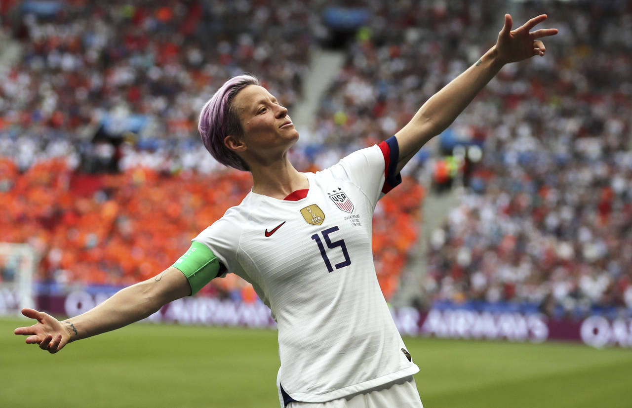 Megan Rapinoe bidro sterkt til at USA forsvarte VM-gullet i fotball. Foto: Francisco Seco / AP / NTB scanpix