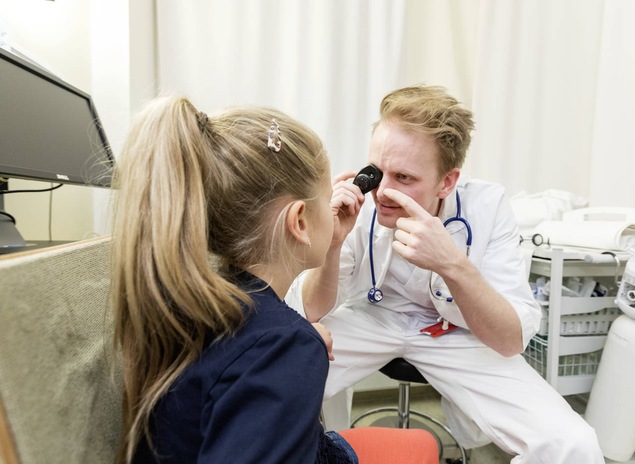 Norge har hatt en fastlegeordning siden 2001. En ordning både mange pasienter og leger har vært fornøyde med, men de senere årene har arbeidsmengden økt for fastlegene. Foto: Gorm Kallestad / NTB scanpix