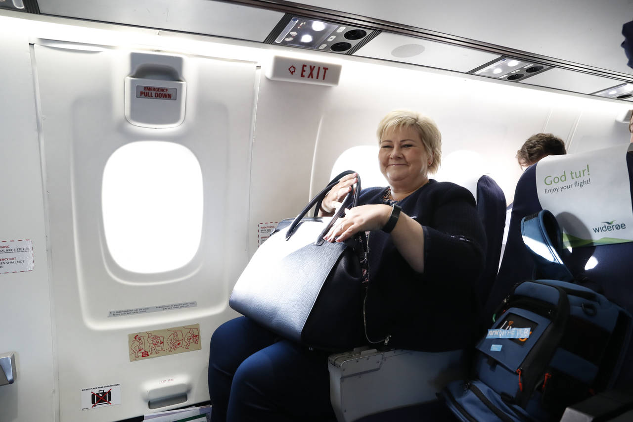 Statsminister Erna Solberg (H) flyr med god samvittighet, og mener heller ingen andre nordmenn skal går rundt og kjenne på flyskam. Foto: Torstein Bøe / NTB scanpix