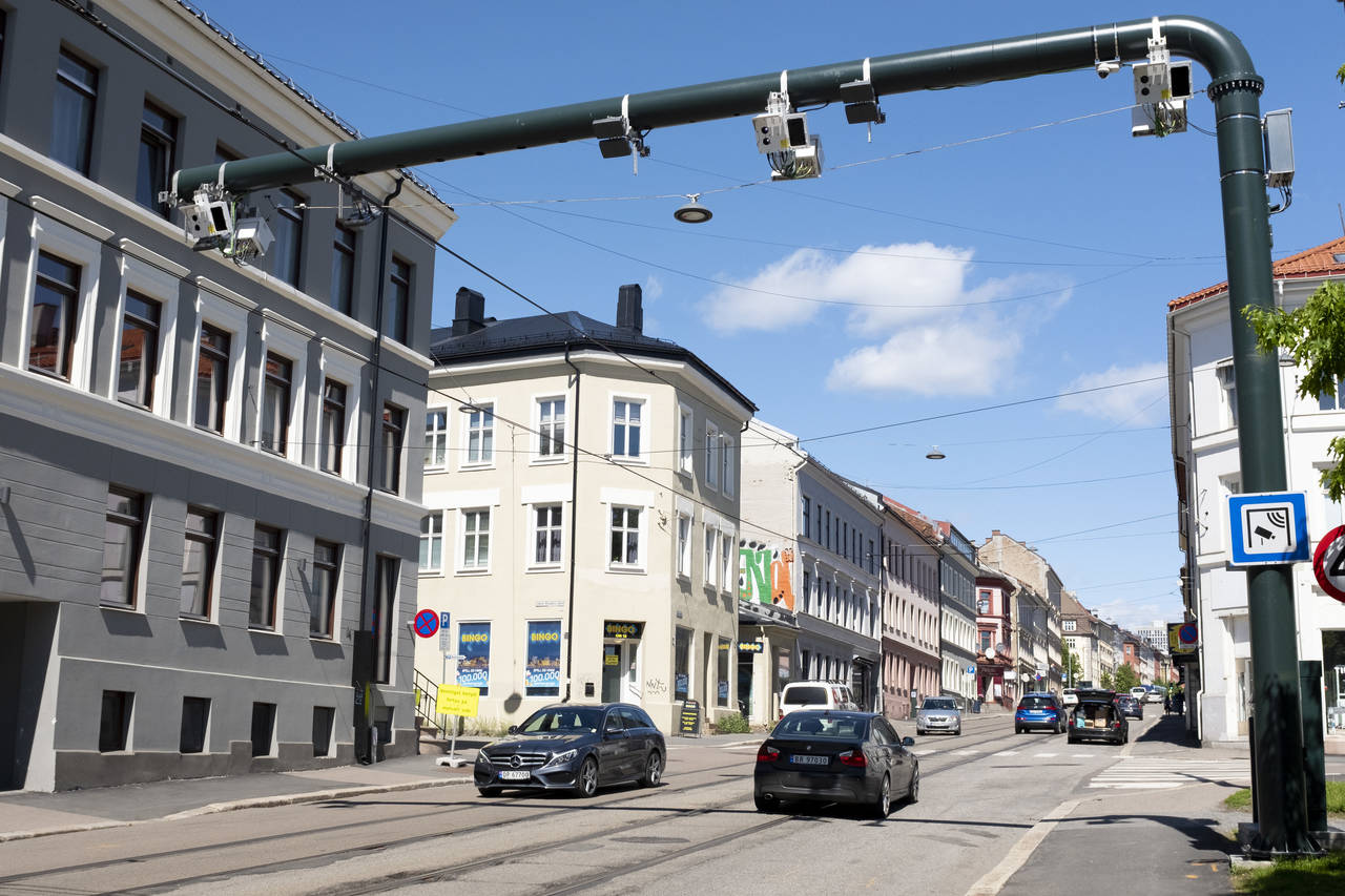 Fra 1. juni 2019 ble det et helt nytt bompengesystem i Oslo. Innkrevingen av bompenger fordeles på tre bomringer med totalt 83 bomstasjoner. Her er en av de nye som er montert i Vogts gate. Foto: Fredrik Hagen / NTB scanpix