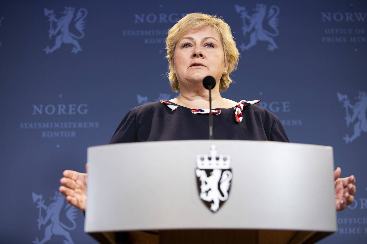 Statsminister Erna Solberg (H) varsler samtaler med de tre øvrige regjeringspartiene om bompengesaken. Foto: Tore Meek / NTB scanpix