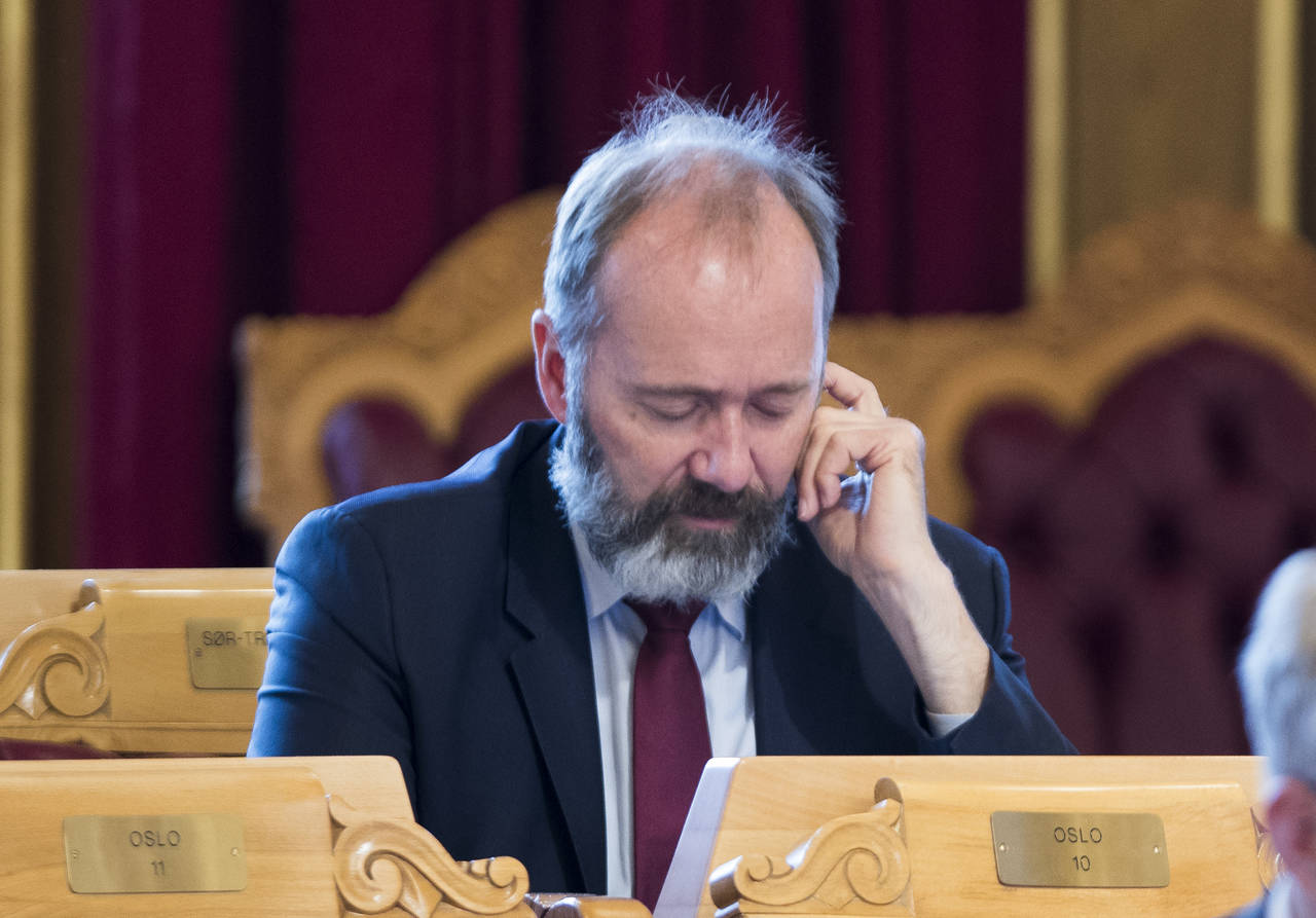 Trond Giske (Ap) under trontaledebatten. Han har i det siste begynt å klage på medienes dekning av varslersakene mot ham igjen. Foto: Terje Pedersen / NTB scanpix