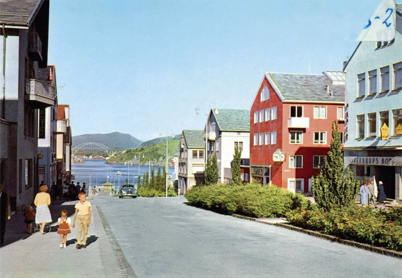 Kaibakken dannet utgangspunkt for planleggingen av Gjenreisningsbyen Kristiansund. (Bilde fra Nordmøre museum)