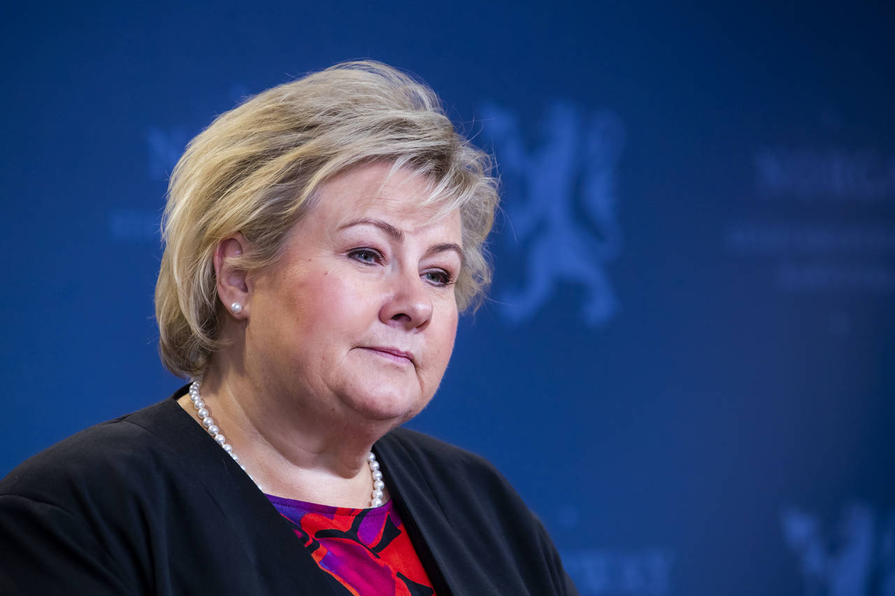 Statsminister Erna Solberg sier hun har tillit til arbeids- og sosialminister Anniken Hauglie (H). Foto: Håkon Mosvold Larsen / NTB scanpix