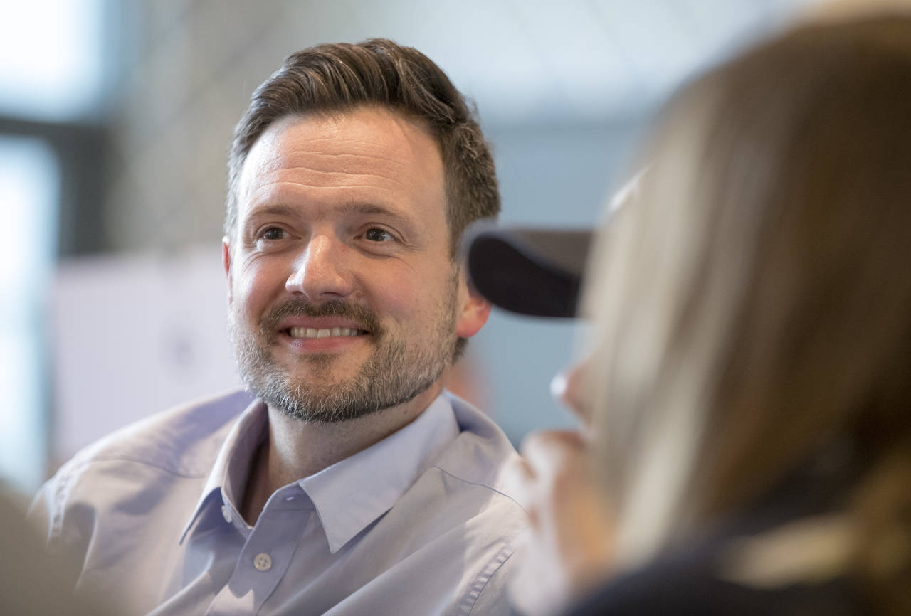 Utviklingsminister Dag Inge Ulstein (KrF) besøkte torsdag flyktningleiren i Rwanda. Med seg hadde han 50 millioner kroner til oppussing og drift. Foto: Terje Pedersen / NTB scanpix