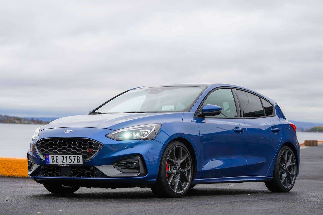 OPPGRADERT: Den nye utgaven av Ford Focus ST har flere hestekrefter enn tidligere. Den har også mer sofistikert understell, en elektronisk differensial som forhindrer hjulspinn, og større bremser. FOTO: Håkon Mosvold Larsen / NTB scanpix / FOTO: Håkon Mosvold Larsen / NTB scanpix