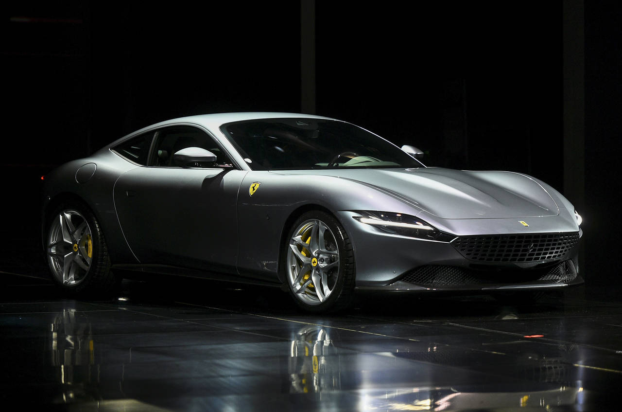 ITALIA: Ferrari har nylig vist fram sin nyeste modell, Roma. FOTO: Guglielmo Mangiapane / Reuters / FOTO: Guglielmo Mangiapane / Reuters