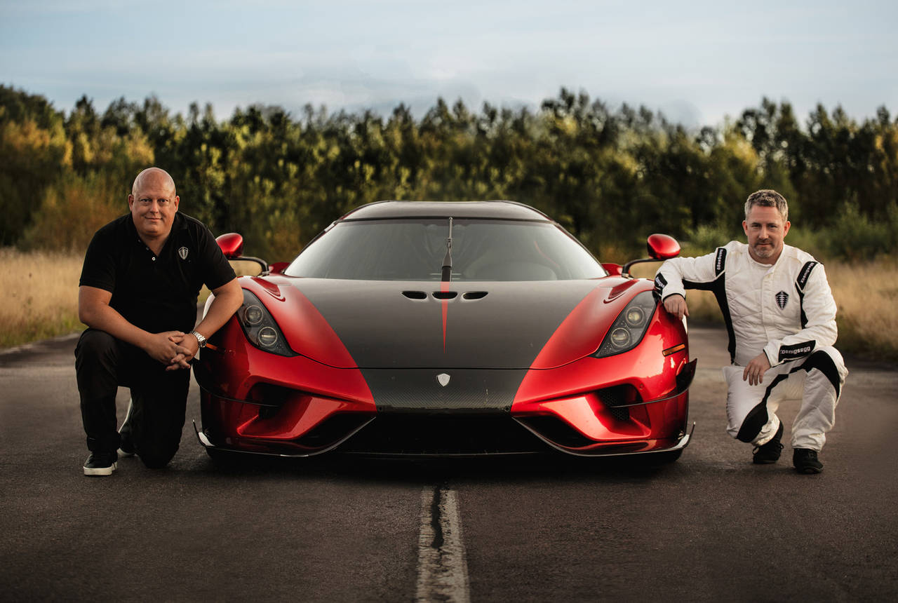 0-400-0: Christian von Koenigsegg og testsjåføren Sonny Persson etter rekordturen. FOTO: Produsenten