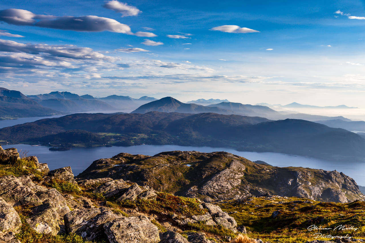 Utsikt fra Freikollen mot sørvest og Averøy, Gjemnes og Eide. Foto: Steinar Melby / KSU.NO