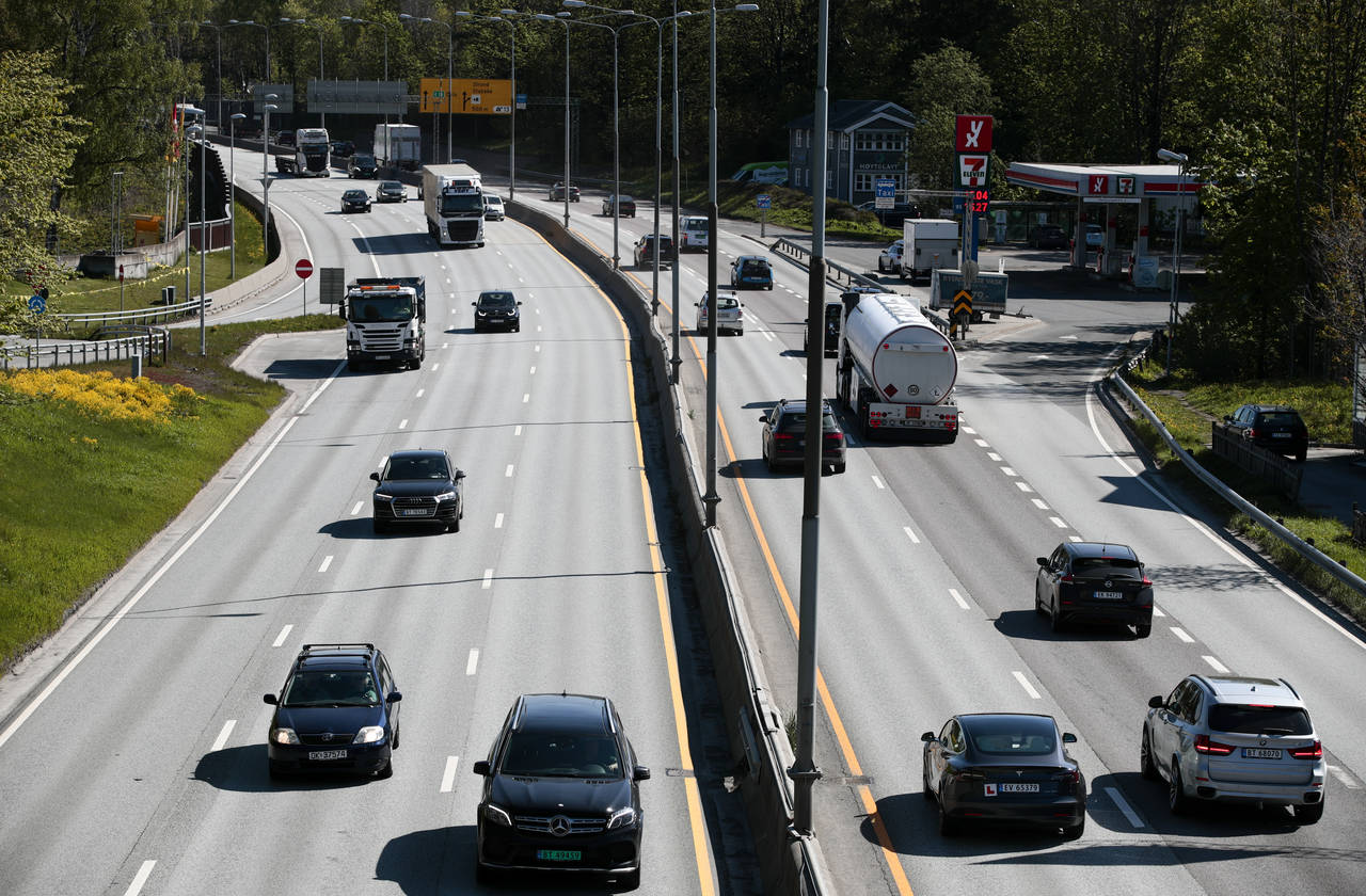 I forslaget blir det lagt opp til at hver enkelt bil må ha en elektronisk brikke som registrerer hver tur og teller antall kilometer bilen kjører og hvor. Foto: Lise Åserud / NTB scanpix