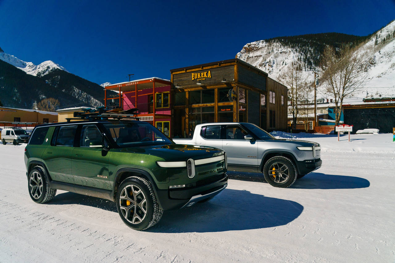 BESTILLING: Rivian har bare vist konseptmodeller av SUV-er og små lastebiler så langt, nå skal de lage en enorm mengde transportkjøretøy for Amazon. FOTO: Produsenten