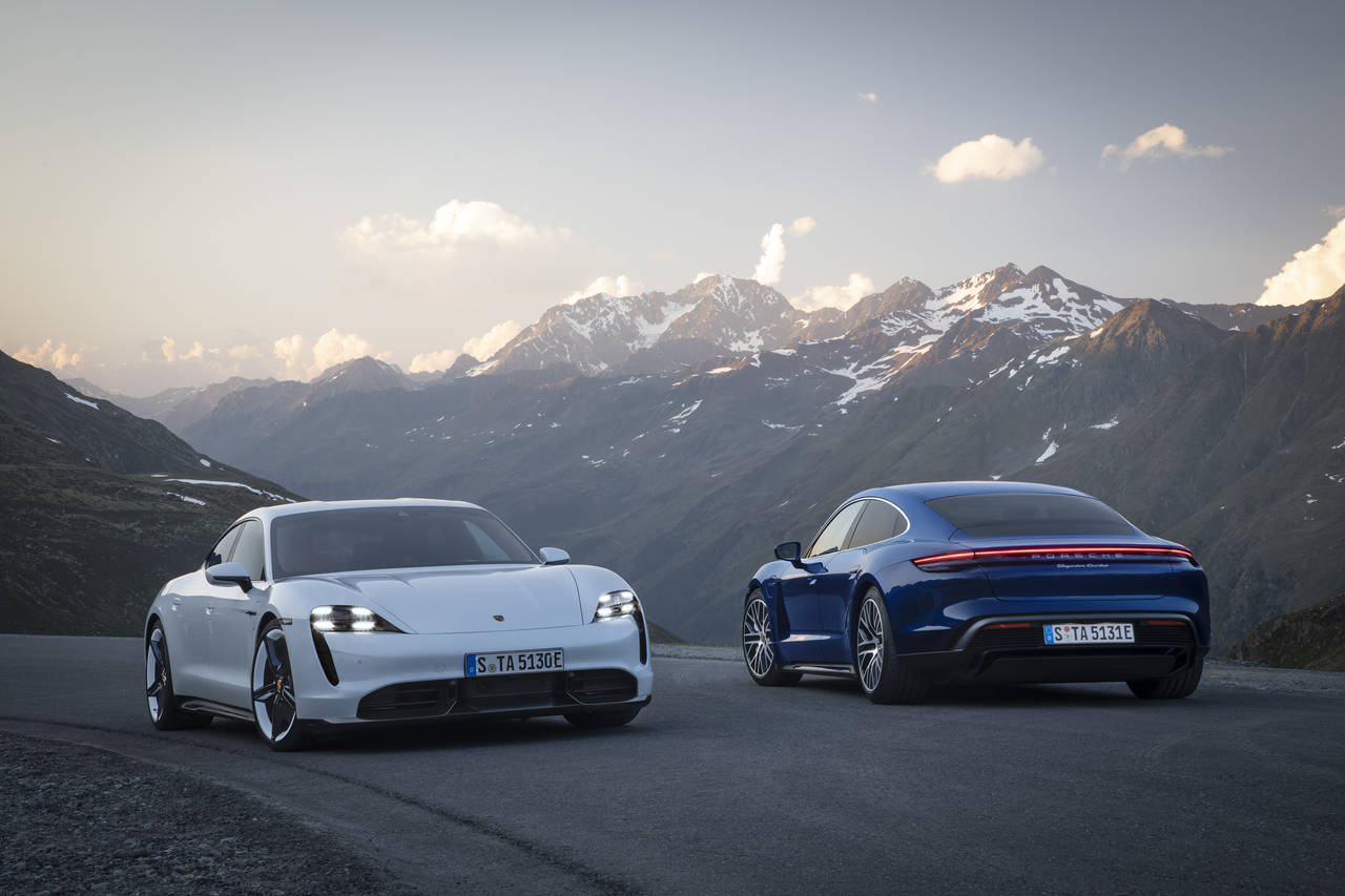 SNART: Porsche Taycan er klar for det norske markedet helt mot slutten av 2019. FOTO: Produsenten
