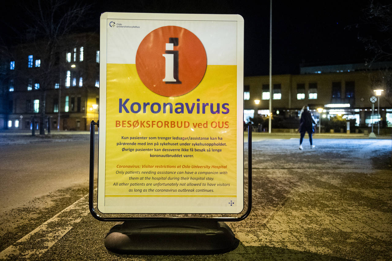 Lørdag ettermiddag hadde 5.548 personer i Norge testet positivt på koronaviruset. Foto: Fredrik Varfjell / NTB scanpix