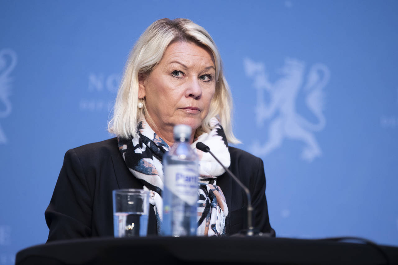 Justis og beredskapsminister Monica Mæland (H) advarer mot å dele falske nyheter på sosiale medier. Foto: Terje Pedersen / NTB scanpix