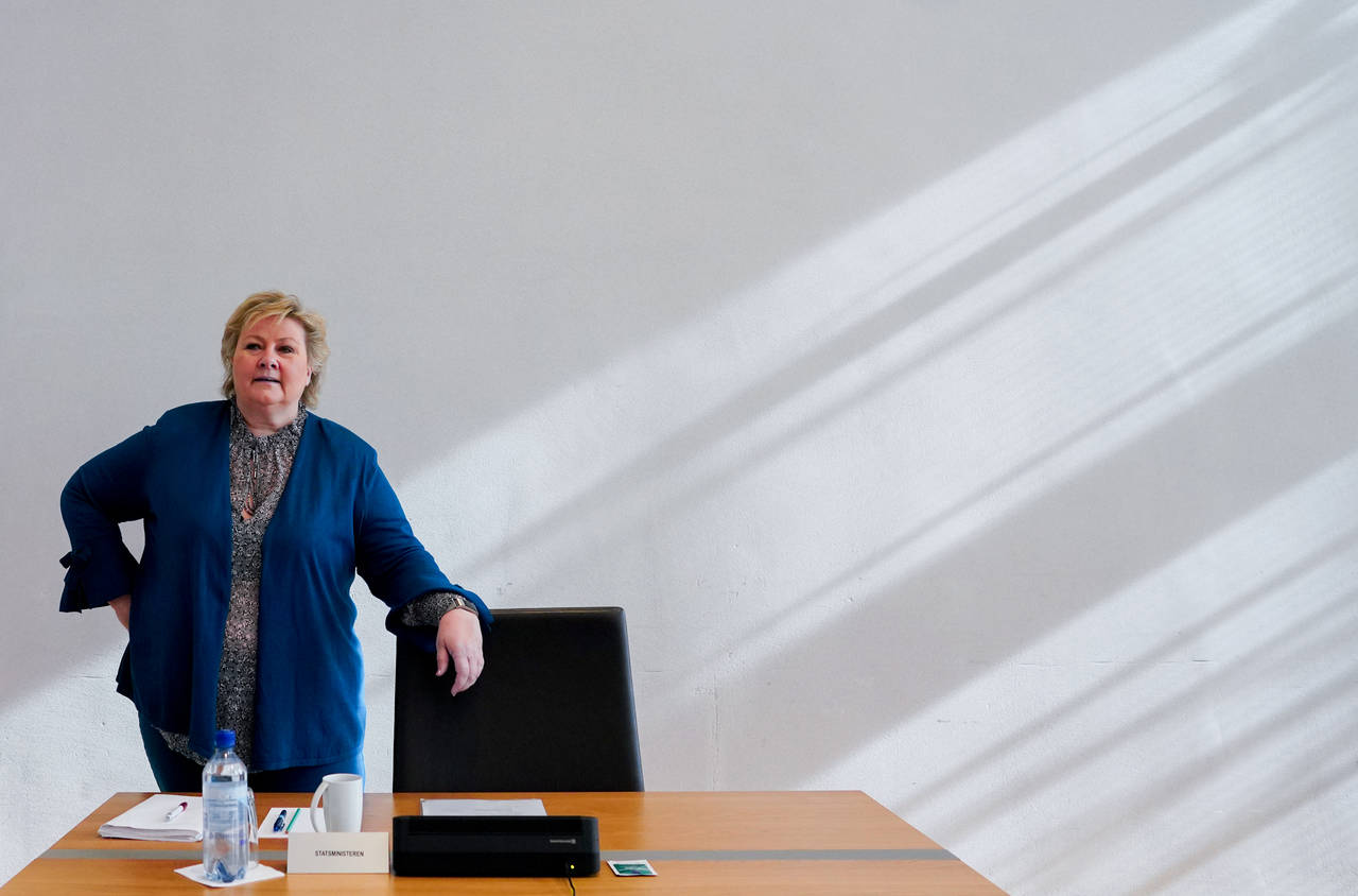 Statsminister Erna Solberg under møtet i regjeringens kontaktutvalg med partene i arbeidslivet mandag. Etterpå kommenterte hun saken rundt den påtroppende sjefen for oljefondet. Foto: Fredrik Hagen / NTB scanpix