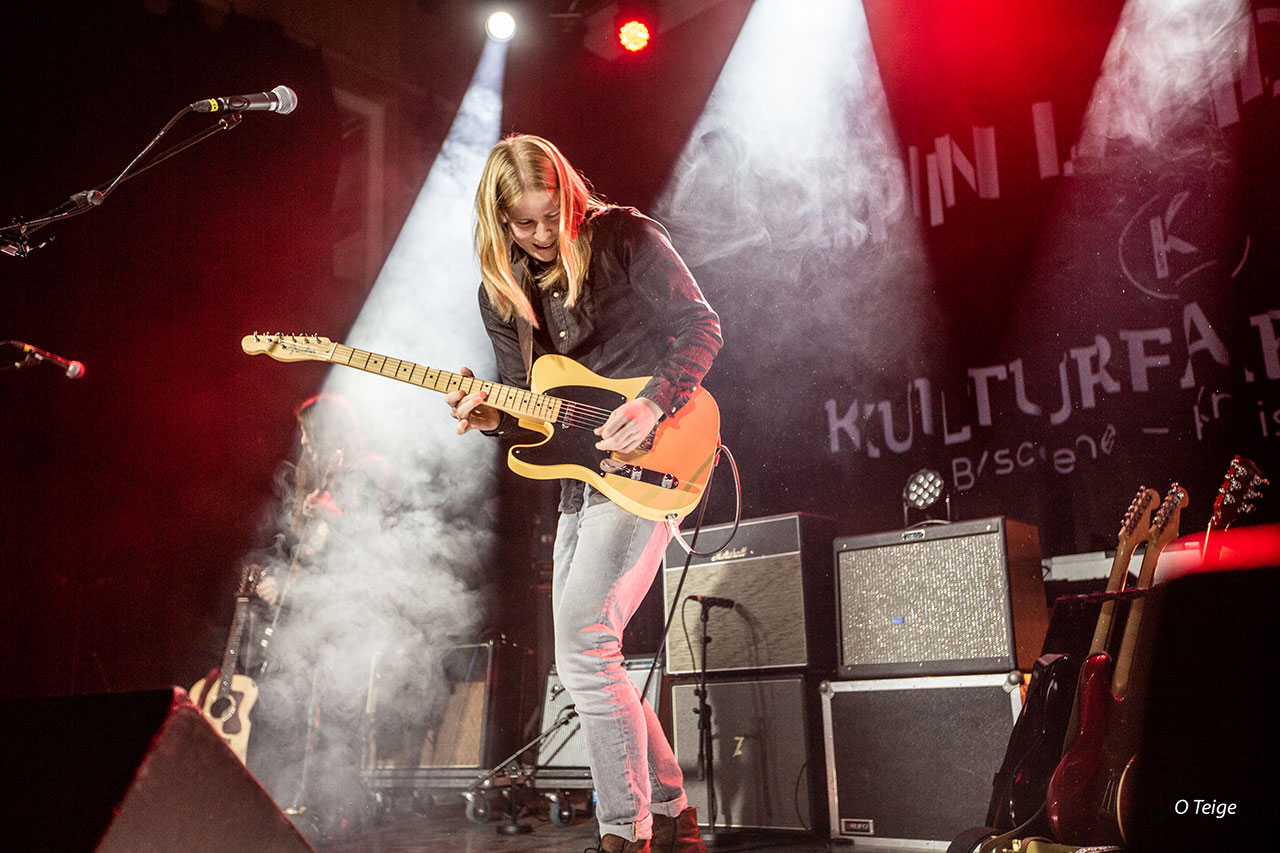 Odin Landbakk på scenen. Foto: Odd Inge Teige