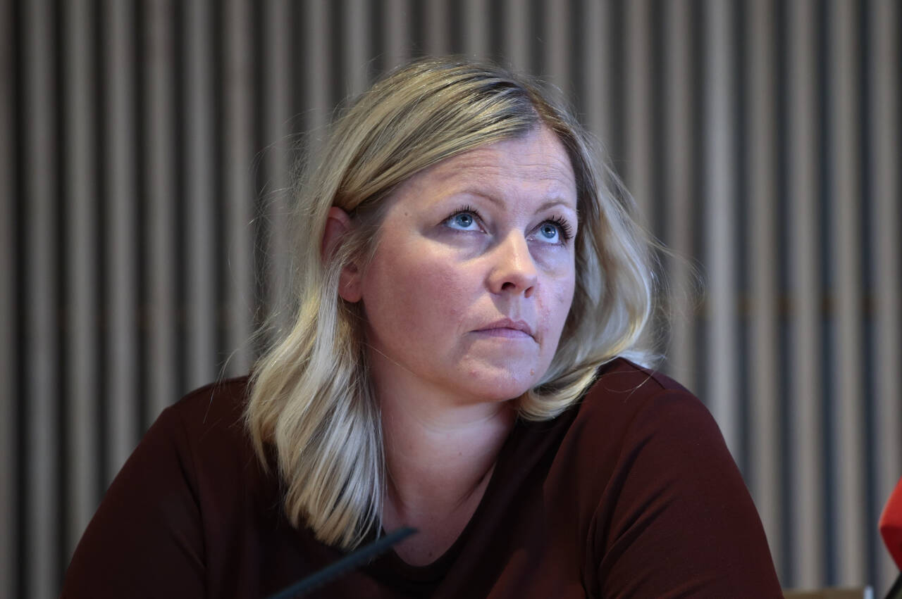 Partisekretær Kjersti Stenseng sier at partiet vil gjennomgå truslene om et mulig varsel mot Ingvild Kjerkol. Foto: Lise Åserud / NTB scanpix