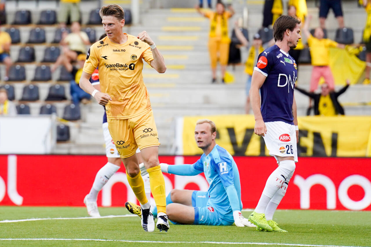 Kasper Junker jubler etter å ha presset gjestene til selvmål i Bodø/Glimts 3-2-seier over Strømsgodset. Foto: Fredrik Hagen / NTB scanpix