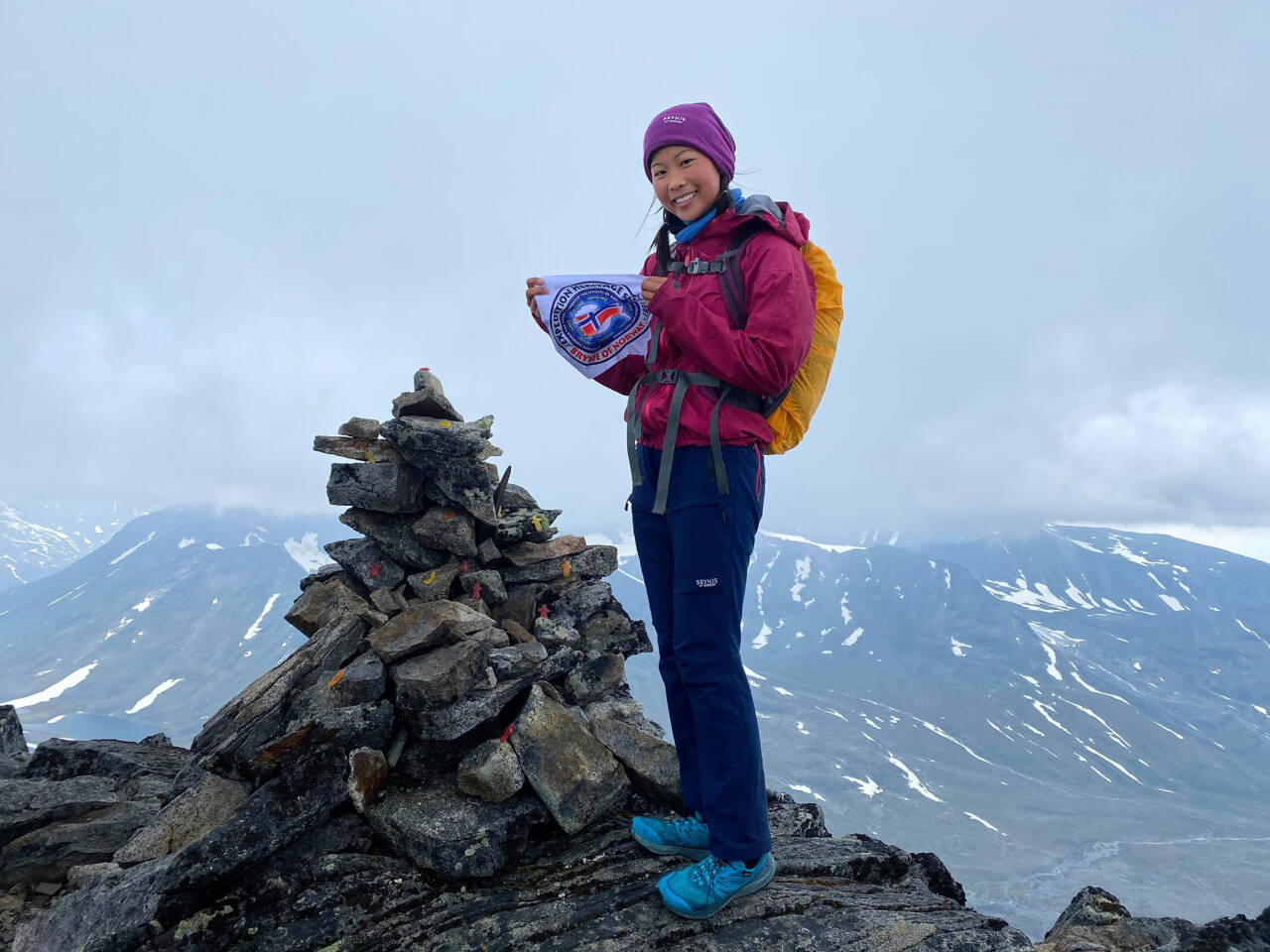 MÅLBEVISST: Linn Therese Helgesen har gått på tur hele livet, men først for noen år siden startet hun på prosjektet om å nå alle 2000-meterstoppene. 8. august nådde hun målet. Foto: Christin Oldebråten