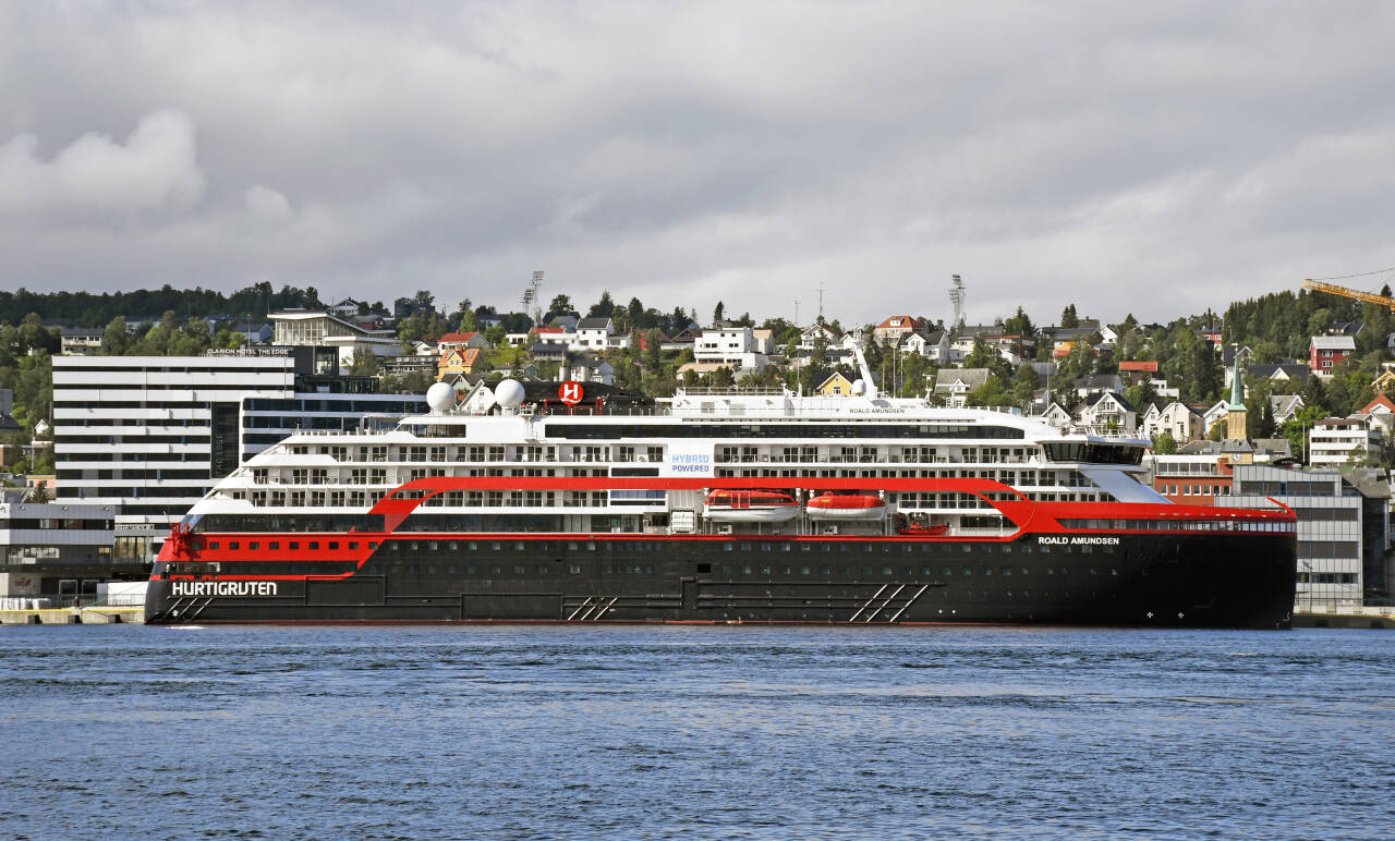 Skipet ligger ved kai i Tromsø, og det er ingen gjester om bord. Foto: Rune Stoltz Bertinussen / NTB scanpix
