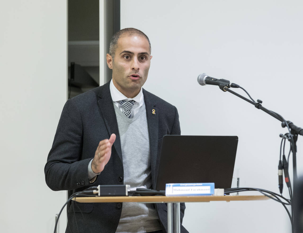 Medlem av programkomiteen i Høyre, Mahmoud Farahmand, mener det er større sjanse for å få støtte for forslaget om strengere terrorstraff nå enn det var i 2016. Foto: Gorm Kallestad / NTB scanpix