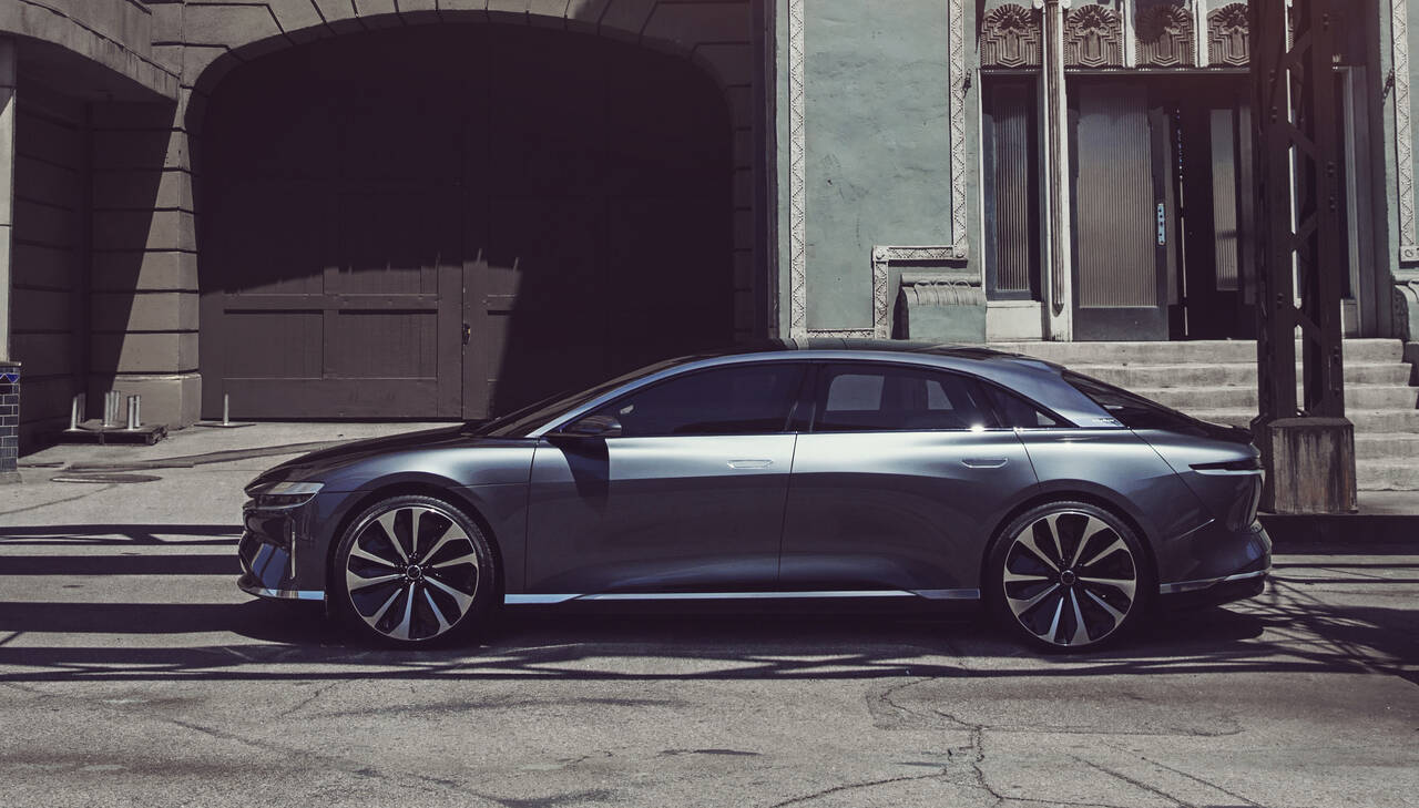 HURTIGLADING: Når Lucid Air kommer på markedet neste år, ser det ut til at den setter en ny standard for hurtiglading. Foto: Produsenten