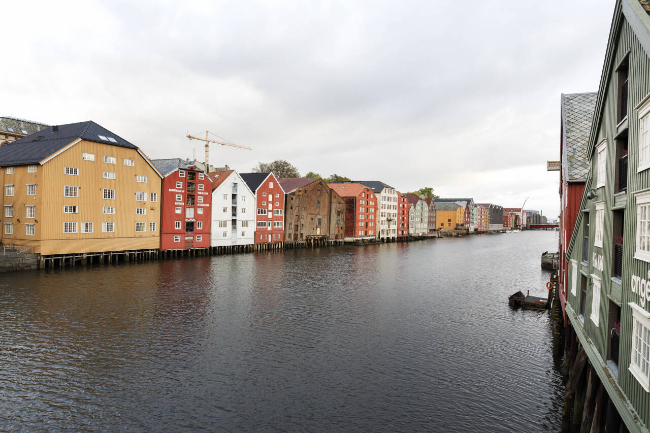 Tre nye personer har testet positivt for korona i Trondheim. Her er bryggene i byen, som befinner seg langs Nidelva i Kjøpmannsgata og på Nedre Bakklandet. Illustrasjonsfoto: Gorm Kallestad / NTB scanpix