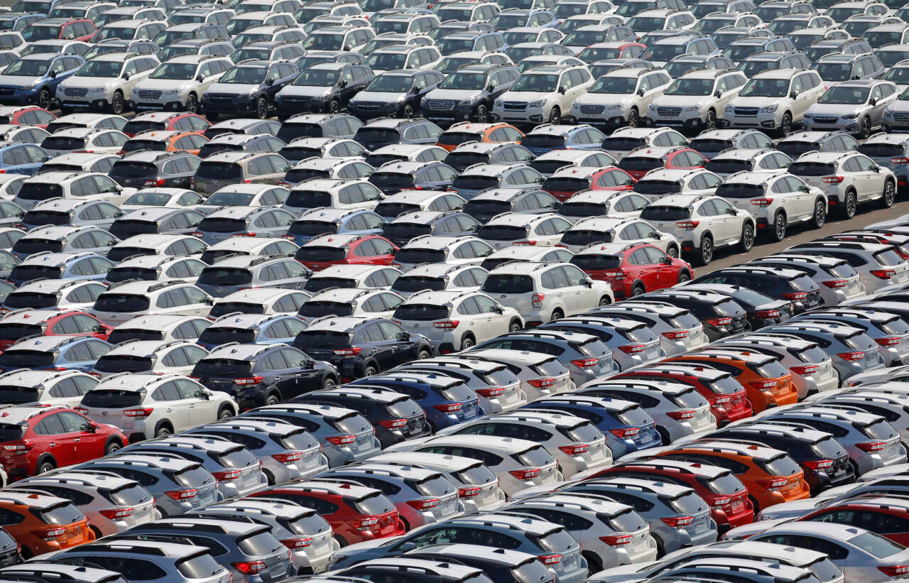 IKKE I 2021: Subaru lager alle sine biler i hjemlandet Japan. Her er biler klare til å skipes ut. I 2021 går ingen av dem til Norge. Foto: Toru Hanai / Reuters