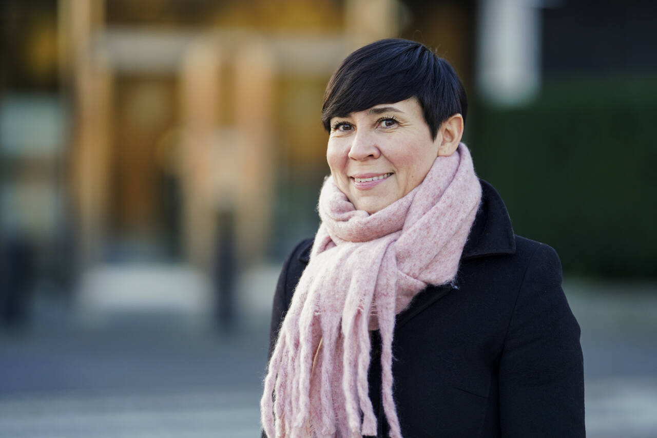 Utenriksminister Ine Eriksen Søreide møter pressen utenfor Utenriksdepartementet der hun gir en kommentar om Brexit.Foto: Fredrik Hagen / NTB