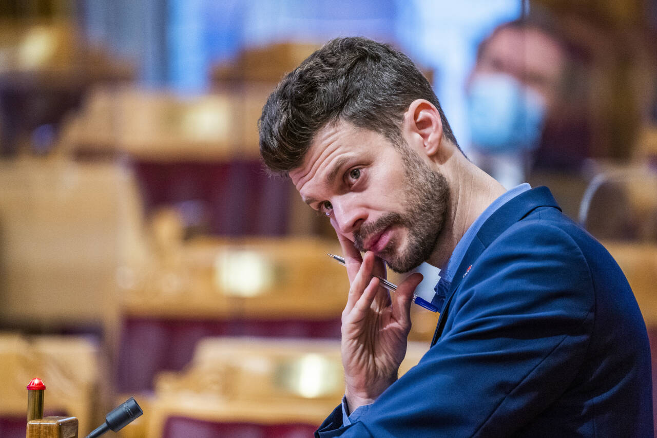 Rødt-leder Bjørnar Moxnes er misfornøyd med måten Stortinget fordeler seter i Nobelkomiteen på. Foto: Håkon Mosvold Larsen / NTB