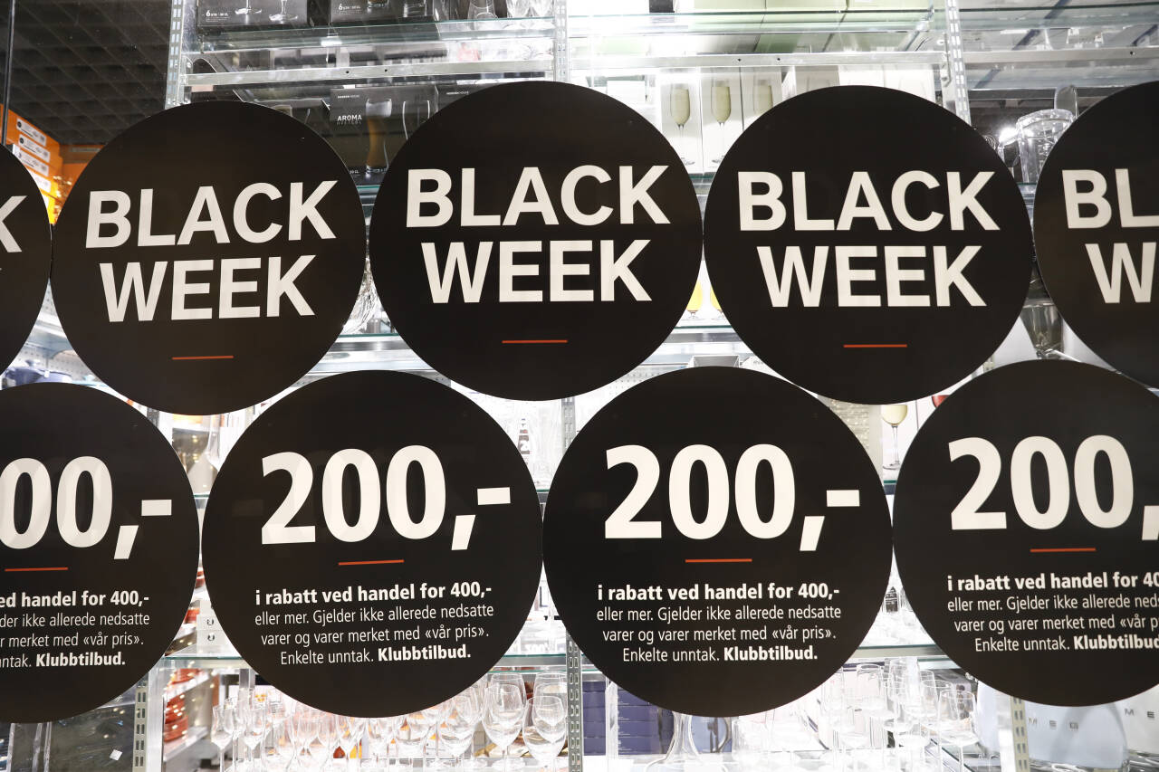 Netthandelen økte kraftig under «Black Week» forrige uke. Kun på selve «Black Friday» gikk netthandelen tilbake. Foto: Terje Bendiksby / NTB