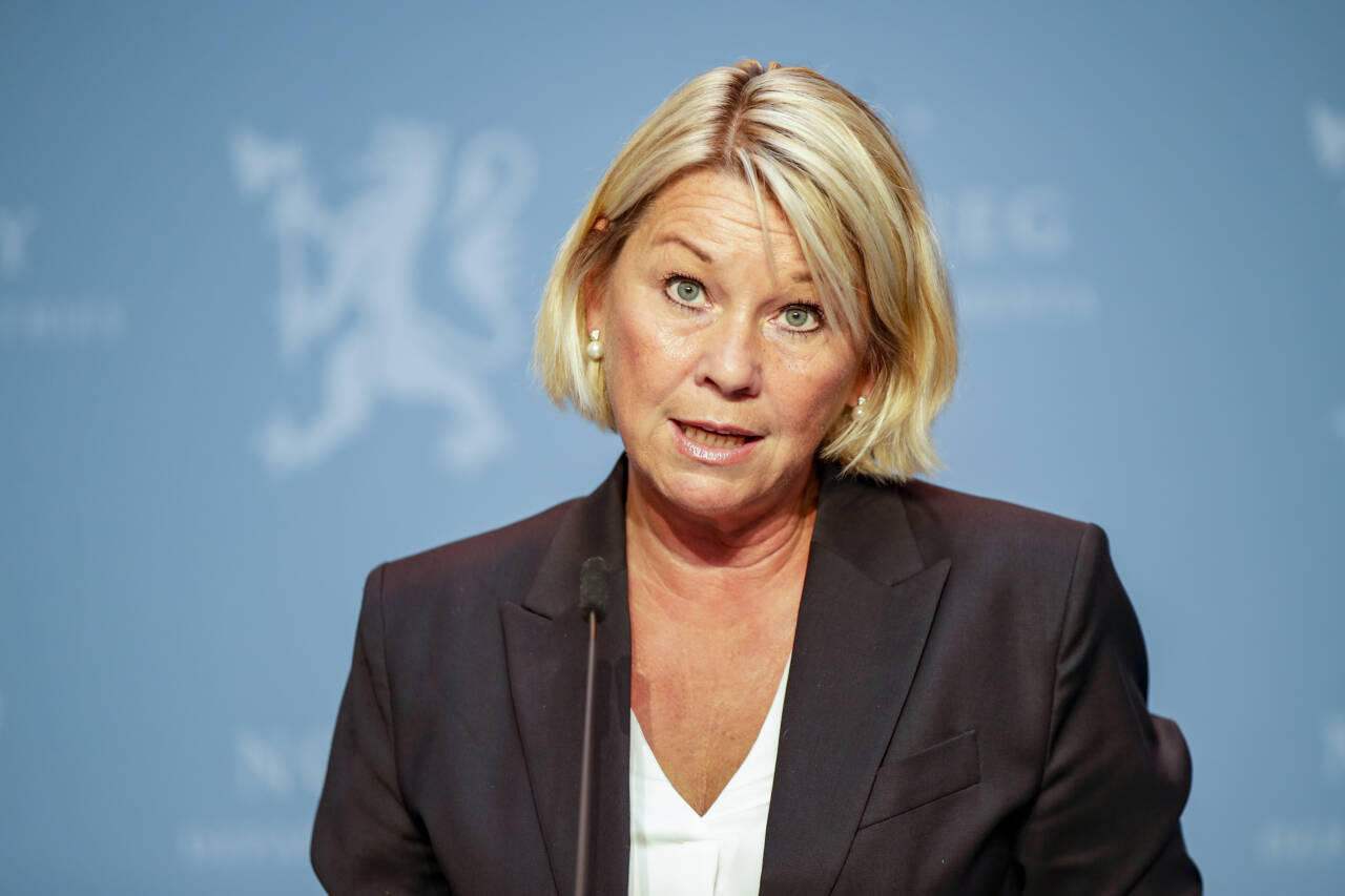 Justisminister Monica Mæland åpner for at flere utlendinger i Norge kan bidra i helsesektoren under koronapandemien. Foto: Vidar Ruud / NTB