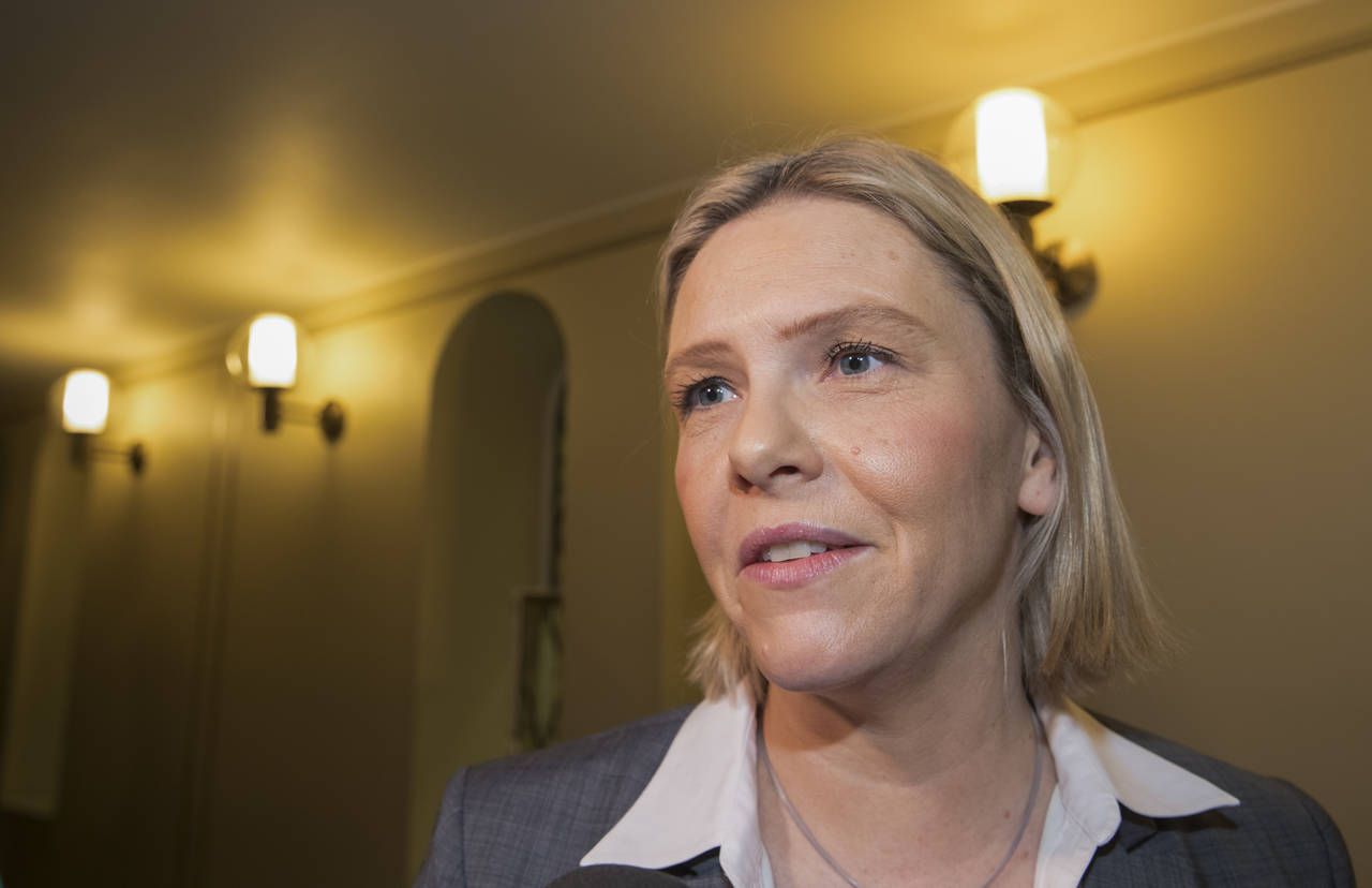 Sylvi Listhaug reagerer på at regjeringen stanser utsendelse av utlendinger med lang oppholdstid. Foto: Terje Pedersen / NTB scanpix