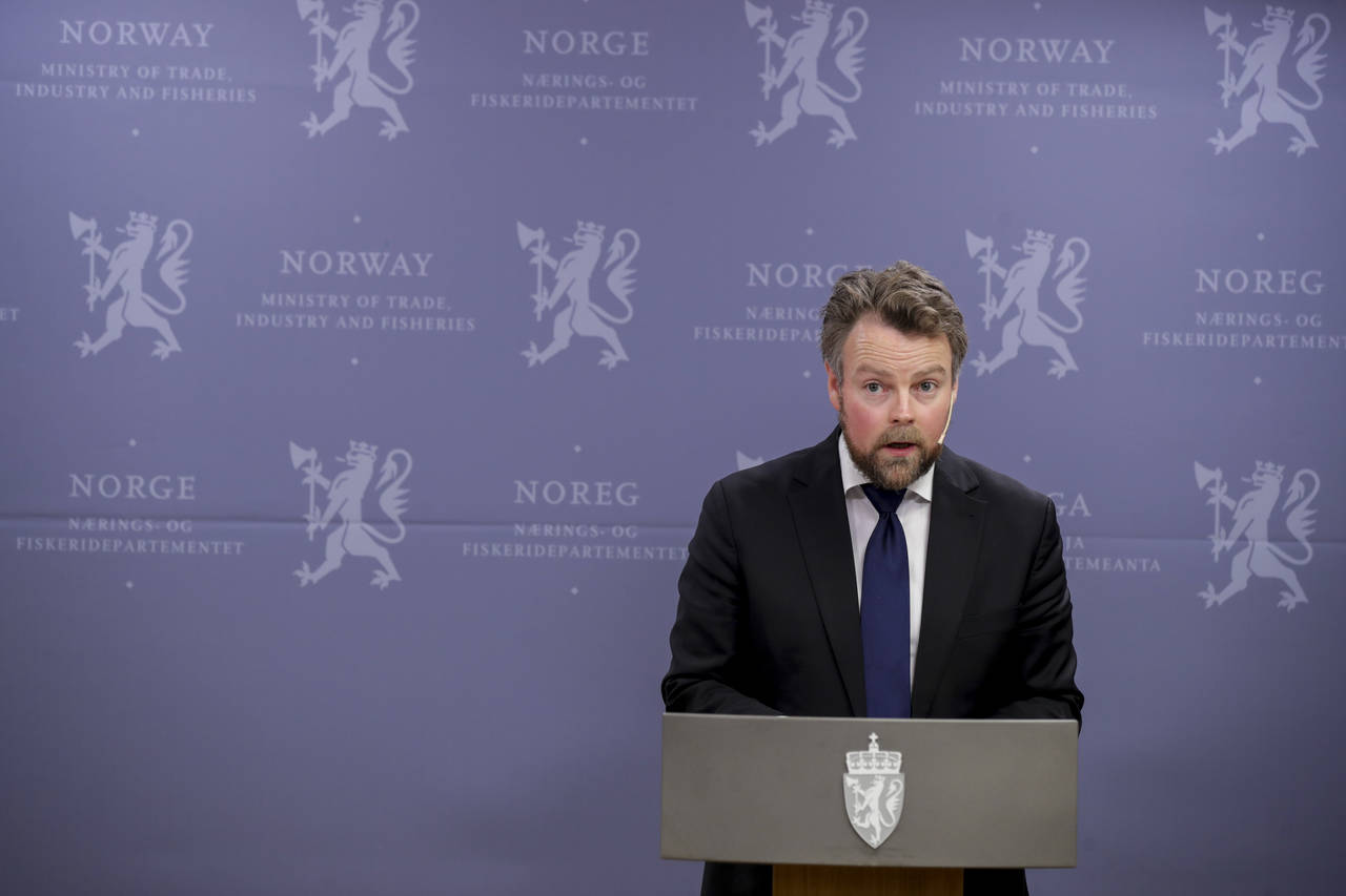 Næringsminister Torbjørn Røe Isaksen (H) sier til VG at regjeringen jobber med en antislaveri-lov. Foto: Vidar Ruud / NTB scanpix