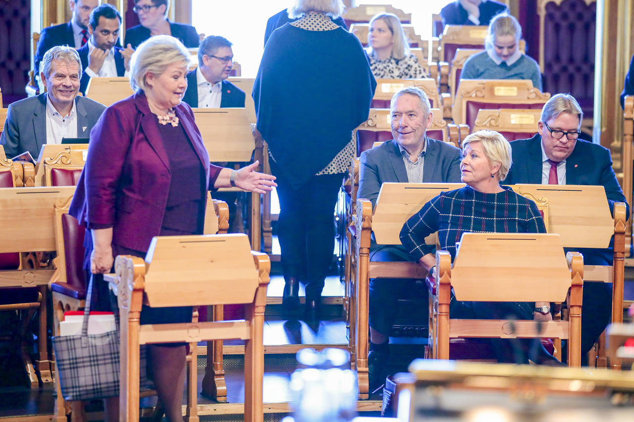 Statsminister Erna Solberg (H) og finansminister Siv Jensen (Frp) møtes mandag for å gå gjennom Frps krav for å forbli i regjering. Foto: Håkon Mosvold Larsen / NTB scanpix