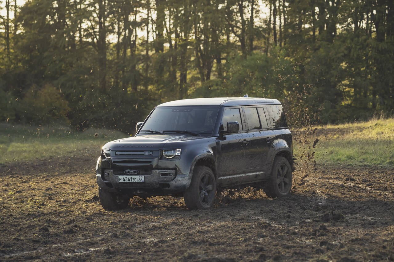 KOMMER: Til våren kommer Land Rovers helt nye Defender-modell til Norge. FOTO: Produsenten