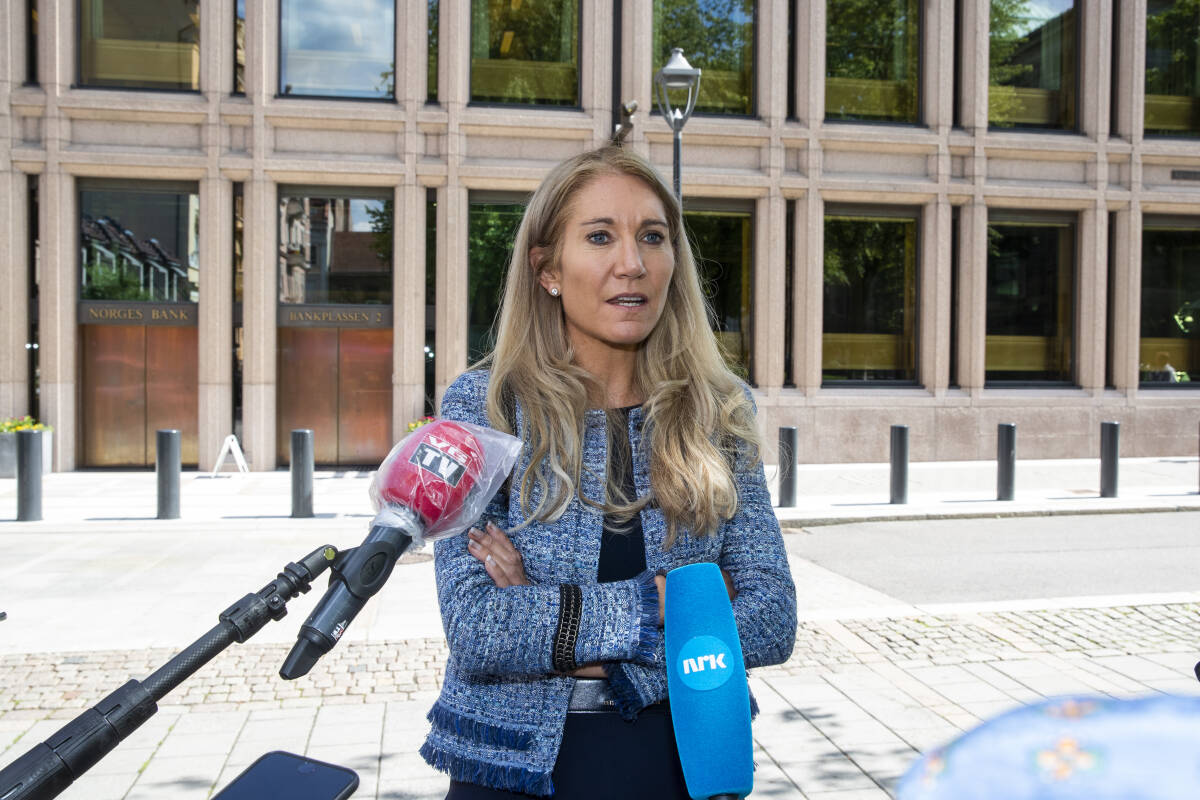 Leder for representantskapet til Norges Bank, Julie Brodtkorb, mener banken lemper på kravene etter å ha sett avtalen, som ble offentliggjort tirsdag, mellom påtroppende oljefondssjef Nicolai Tangen og Norges Bank. Foto: Terje Pedersen / NTB scanpix