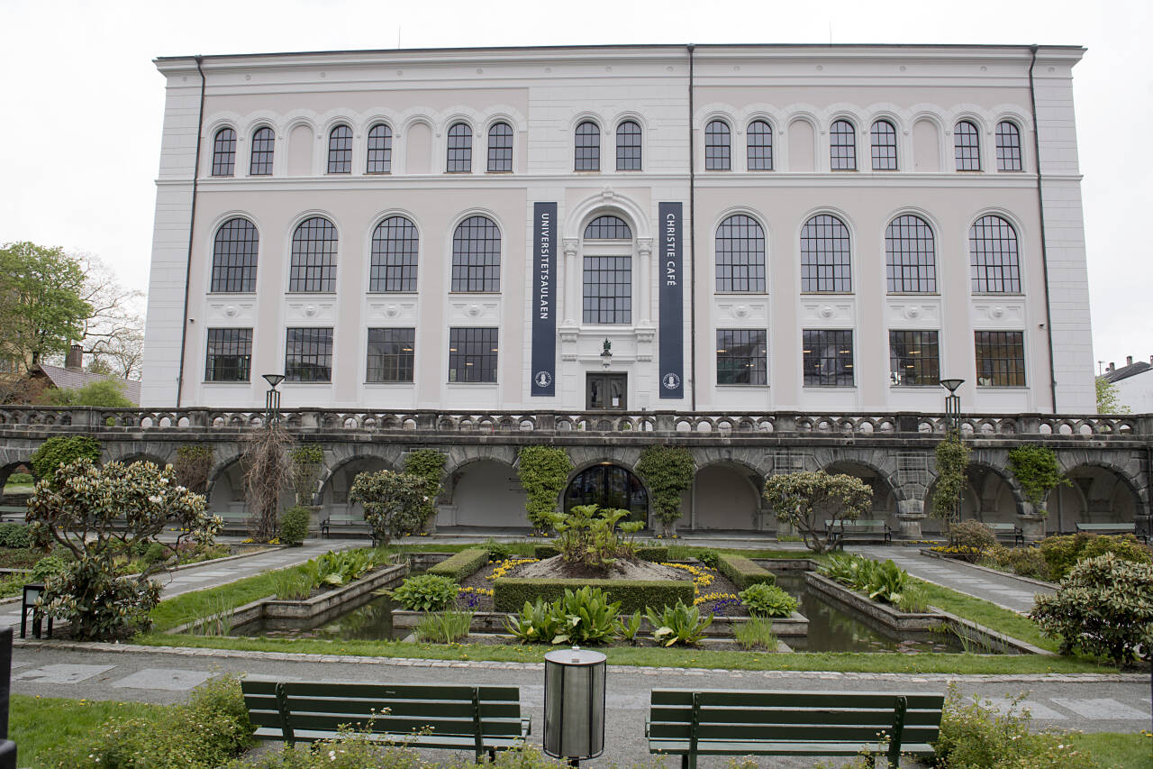 Til høsten er det igjen duket for studiestart. Her er universitetsaulaen ved Universitetet i Bergen.Foto: Marit Hommedal / NTB scanpix