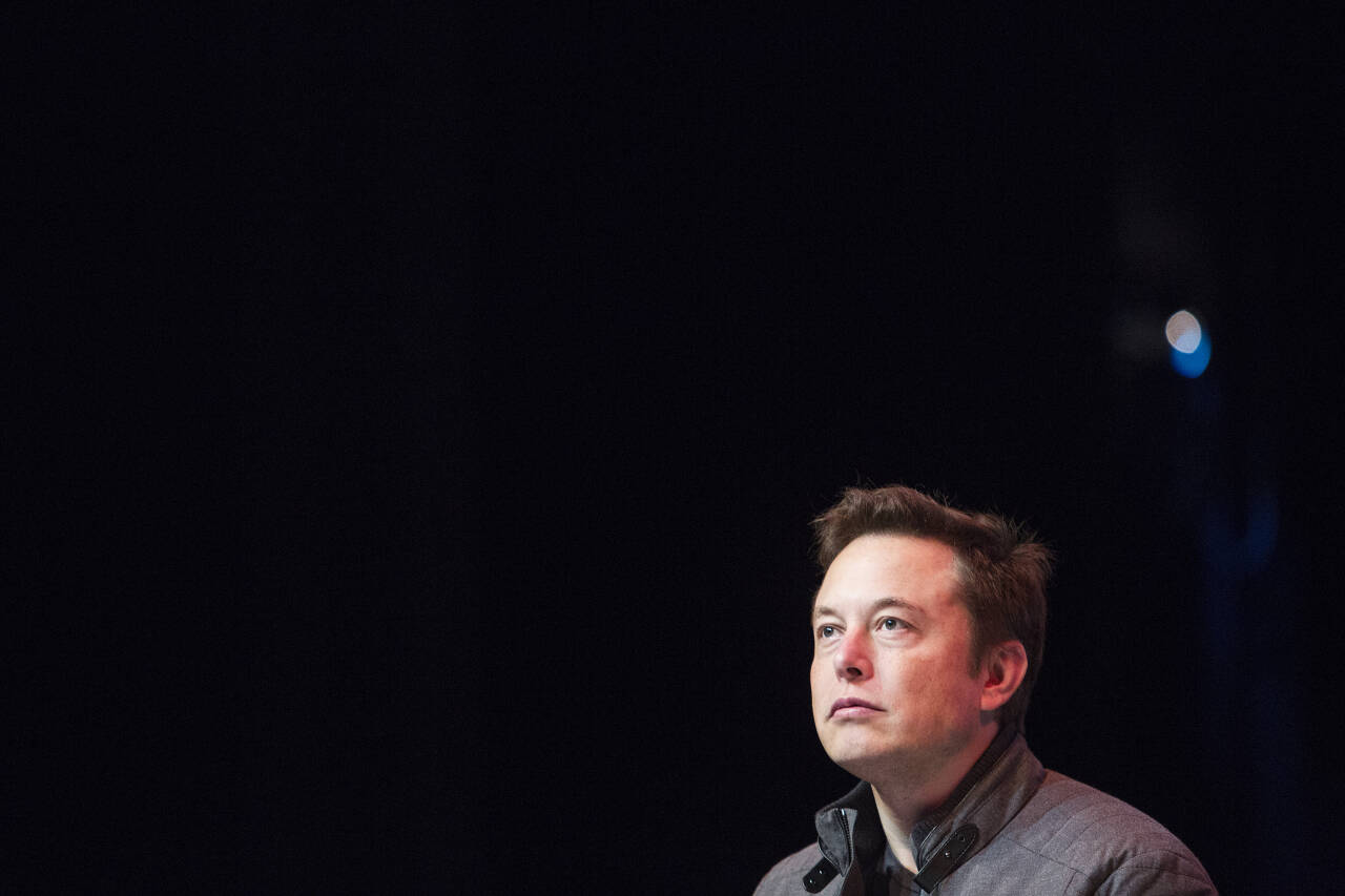 Elon Musk sier Tesla vil ha den grunnleggende funksjonaliteten for en selvkjørende bil klar innen utgangen av året. Arkivfoto: Tore Meek / NTB scanpix