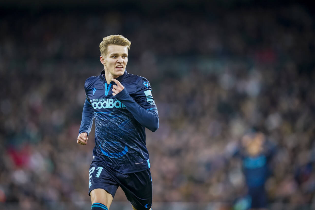 Martin Ødegaards prestasjoner i Real Sociedad blir lagt merke til. Foto: Heiko Junge / NTB scanpix