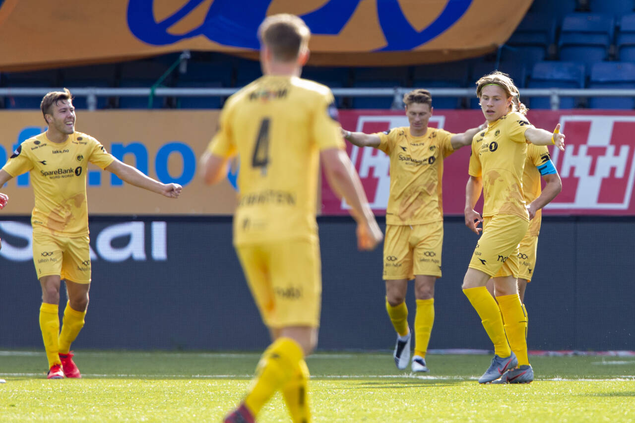 Bodø/Glimts Jens Petter Hauge feirer 1-3-målet i eliteseriekampen i fotball mellom Aalesund og Bodø/Glimt søndag. Foto: Svein Ove Ekornesvåg / NTB scanpix