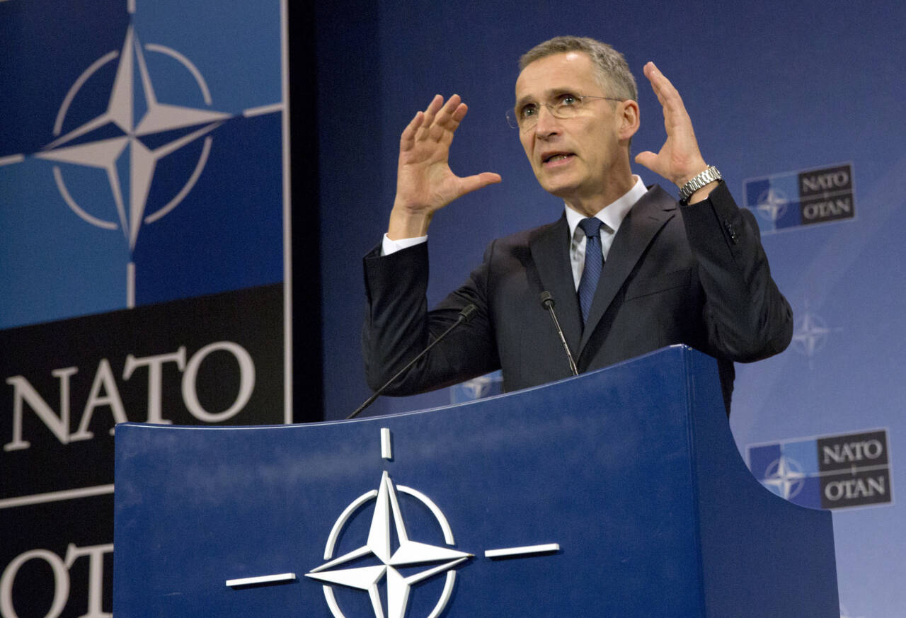 Natos generalsekretær Jens Stoltenberg sier USA har diskutert uttrekningen av soldater fra Tyskland med alliansen. Foto: Virginia Mayo / AP / NTB scanpix