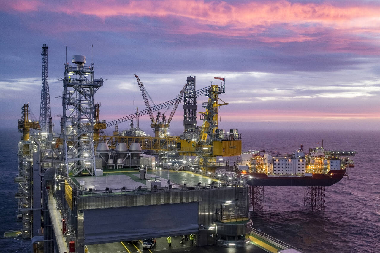 Johan Sverdrups feltsenter i Nordsjøen fotografert under den offisielle åpningen tidligere i år. Feltet er det tredje største på norsk sokkel. Foto: Carina Johansen / NTB scanpix