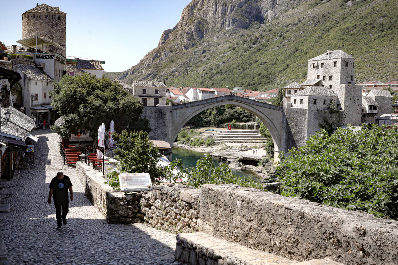 WHO ser med bekymring på økt smittespredning i flere europeiske land, blant dem Bosnia. Foto: AP / NTB scanpix