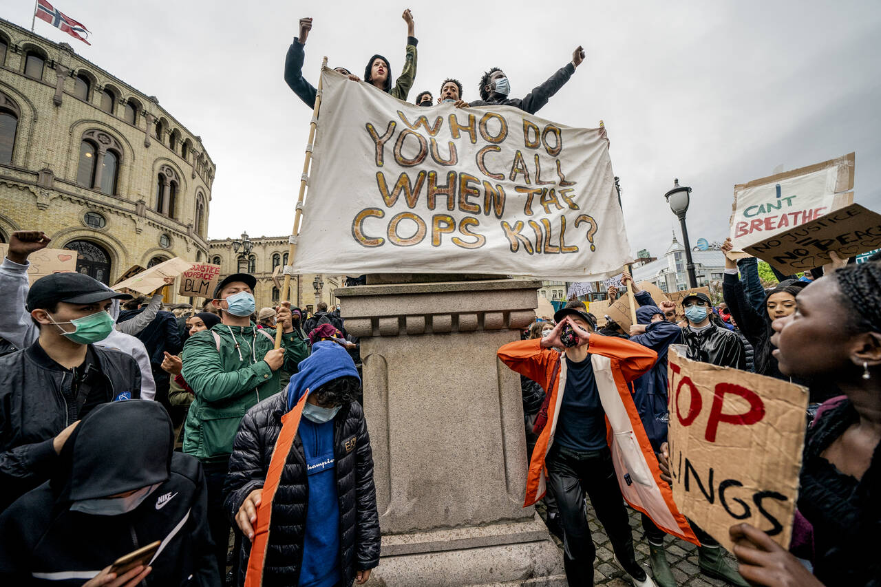 Demonstrasjonen «We can't breathe – rettferdighet for George Floyd» i forbindelse med George Floyds dødsfall, utenfor Stortinget i Oslo. Illustrasjonsfoto: Stian Lysberg Solum / NTB scanpix