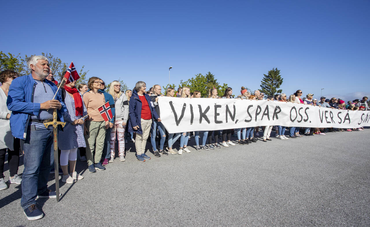 Protestmarkering nylig ved Haramsøy skole mot det planlagte vindkraftverket på Haramsøy. Foto: Svein Ove Ekornesvåg / NTB scanpix